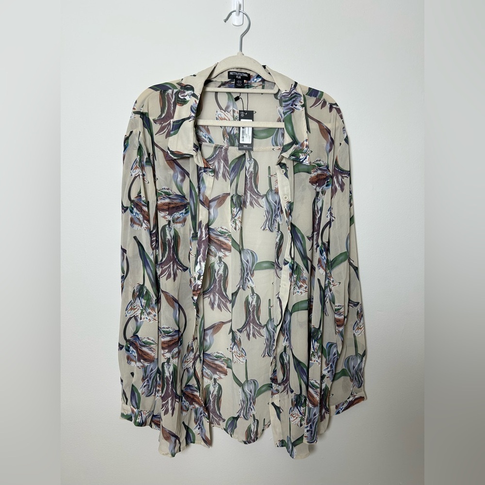 PrettyLittleThing Multicolor Floral Button Down Shirt